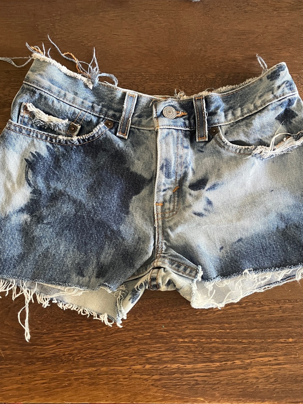 Distressed Vintage Y2KS Levi’s 518 Cutoff Jean Shorts. Size 1 Jr. M